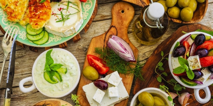 Wichtig bei der mediterranen Diät, Kreta oder Mittelmeer Diät, sollte man sich Zeit zum Essen nehmen